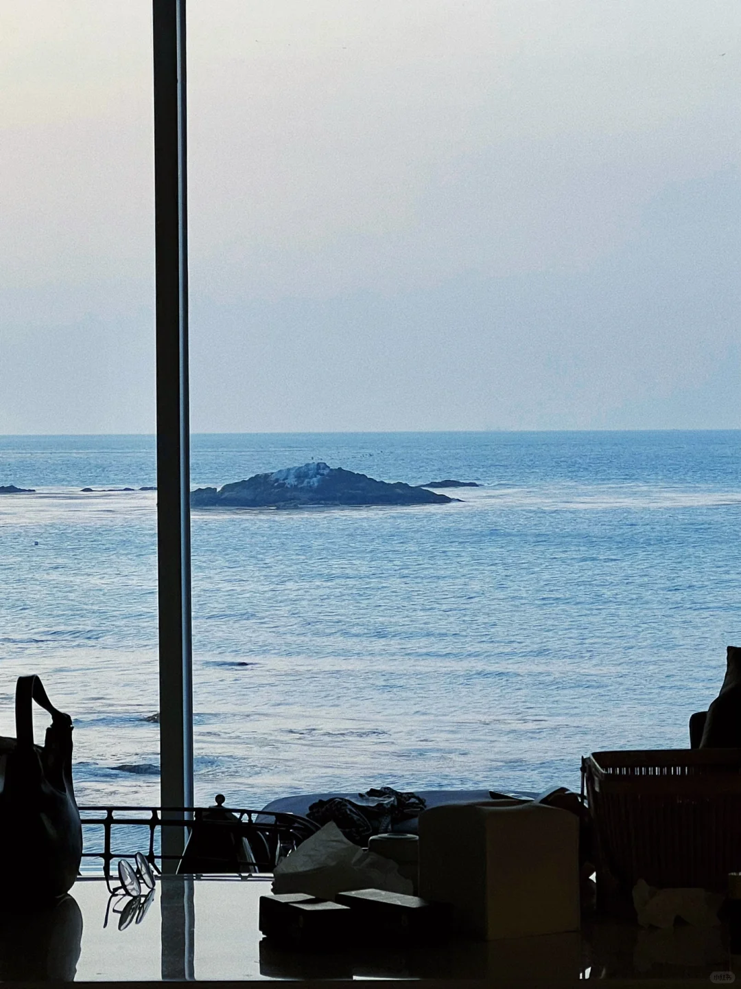Busan/Jeju-Travel to Busan?, stay at the 타이드어웨이 Hotel and experience the infinity pool