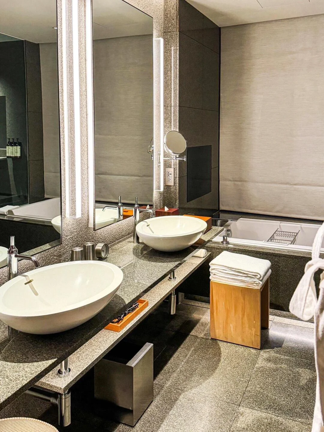 Busan/Jeju-Park Hyatt Busan Haeundae ?Hotel has a wide variety of dining options