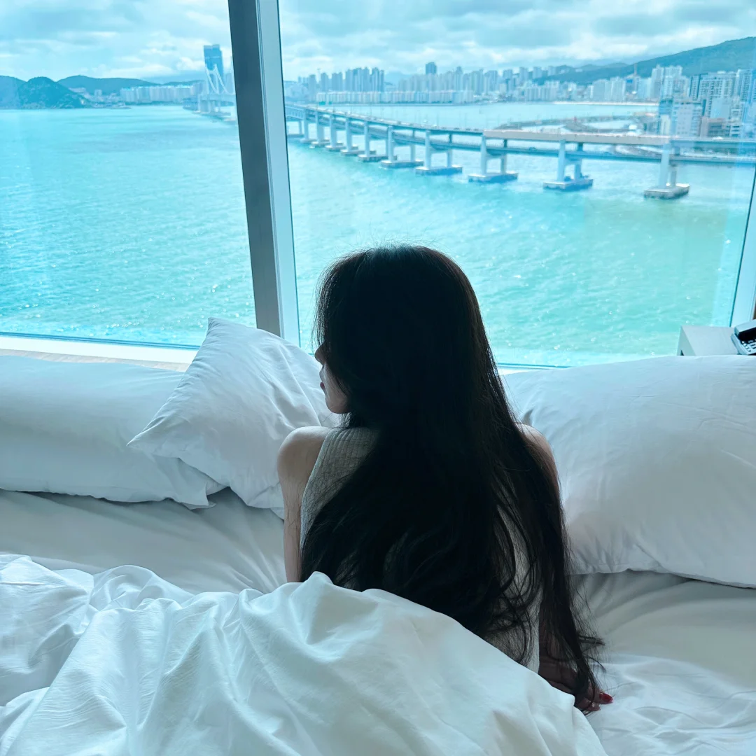 Busan/Jeju-Park Hyatt Hotel in Busan?, South Korea, with a view of the Gwangan Bridge