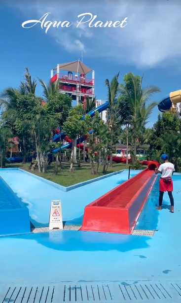 Clark/Angel City-Clark Aqua Planet, the largest and most fun water park in the Philippines built by Koreans