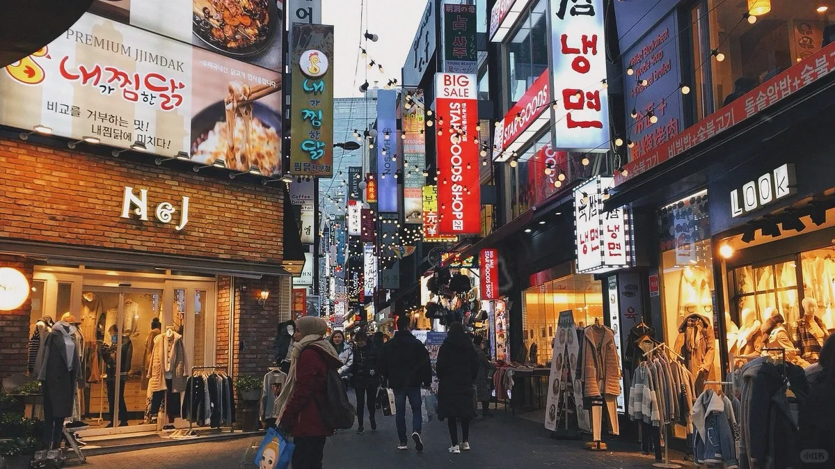 Seoul-Top 10 attractions in Seoul?. Gyeongbokgung Palace, Bukchon Hanok Village, Insadong Street...