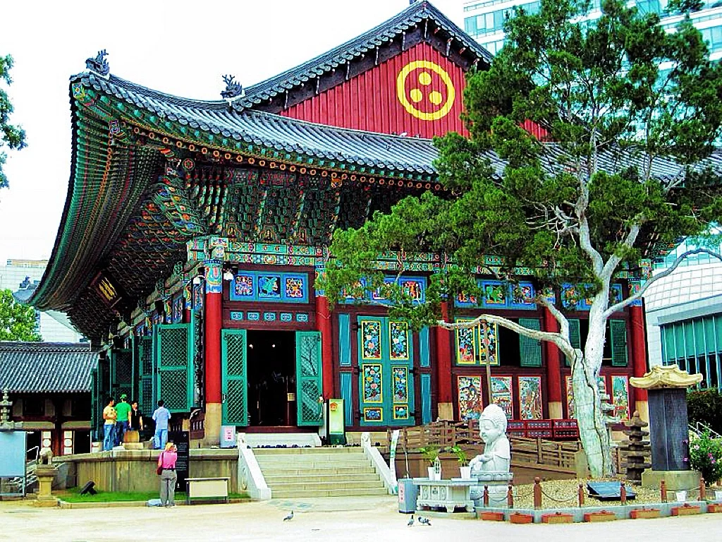 Seoul-Top 10 attractions in Seoul?. Gyeongbokgung Palace, Bukchon Hanok Village, Insadong Street...
