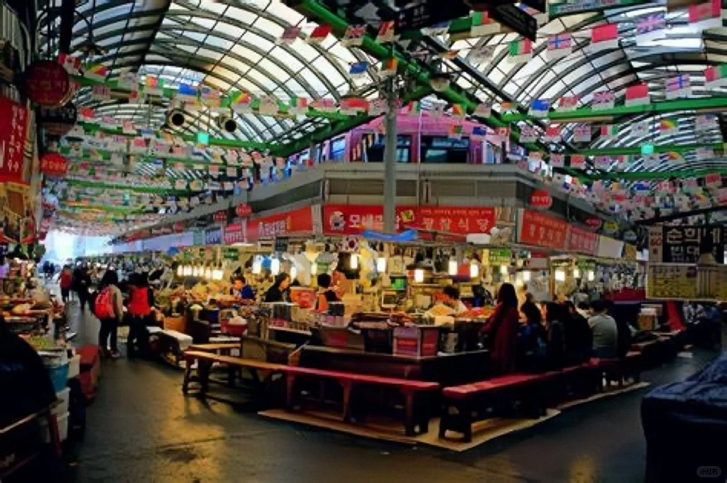 Seoul-Top 10 attractions in Seoul?. Gyeongbokgung Palace, Bukchon Hanok Village, Insadong Street...