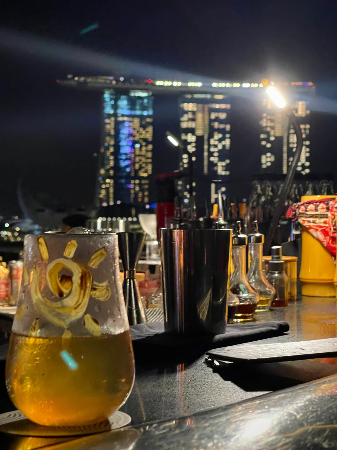 Singapore-Smoke&Mirrors, spend a little money to enjoy the best view of Singapore