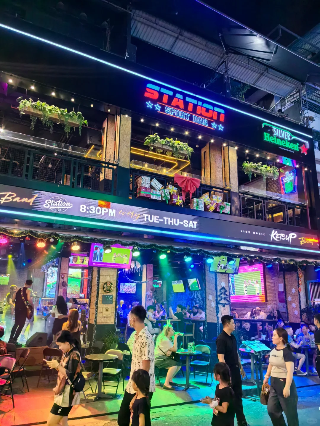 Ho Chi Minh-A complete guide to where to go for night activities in Ho Chi Minh Night Market