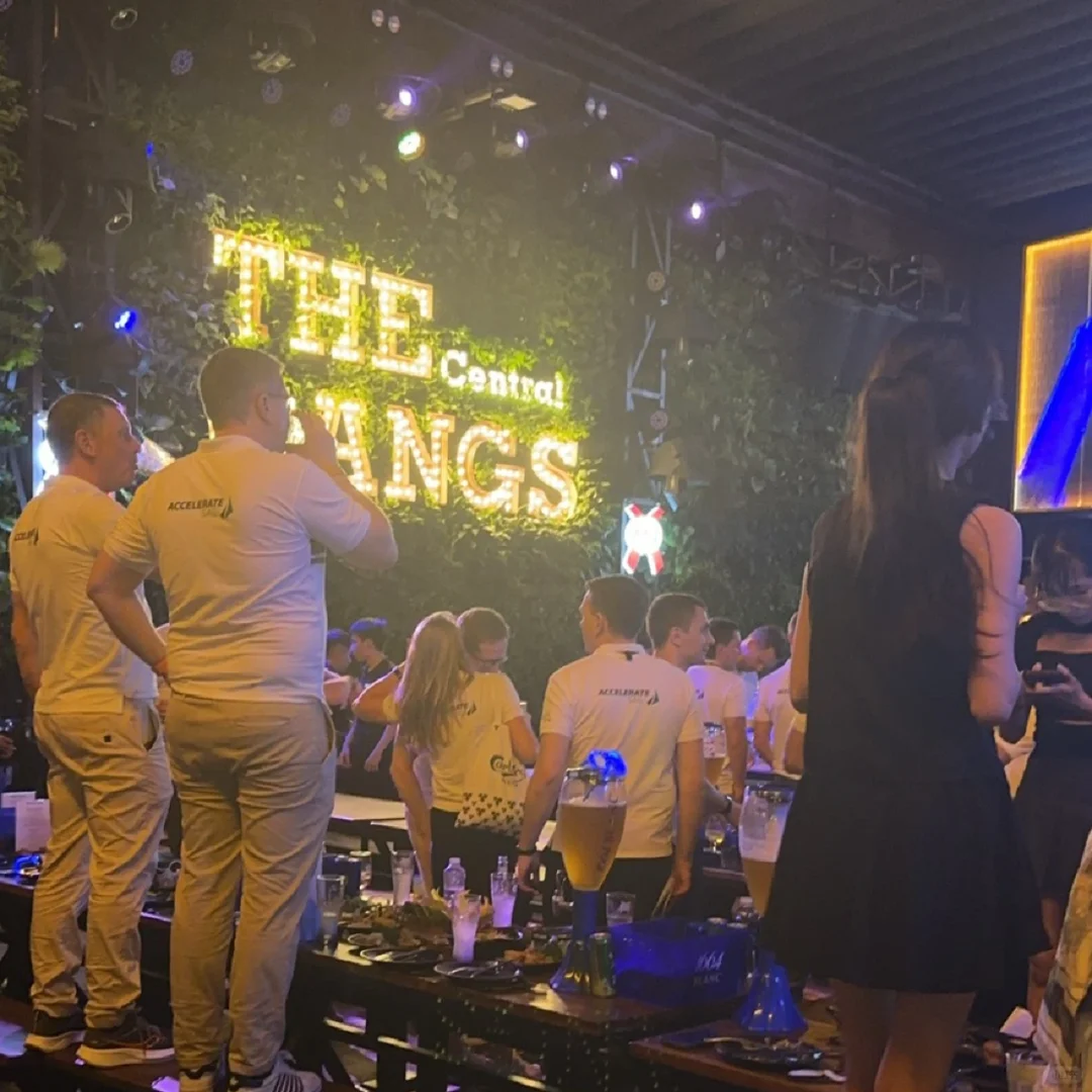 Ho Chi Minh-Drinking at The Gangs bar in Ho Chi Minh and being approached by a local girl