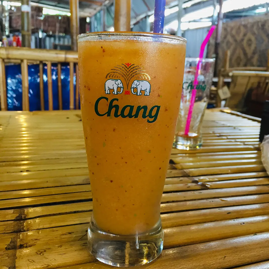 Krabi-A trip to Krabi Town, enjoy the colorful shop signs and sunbathe at Ao Nang Beach