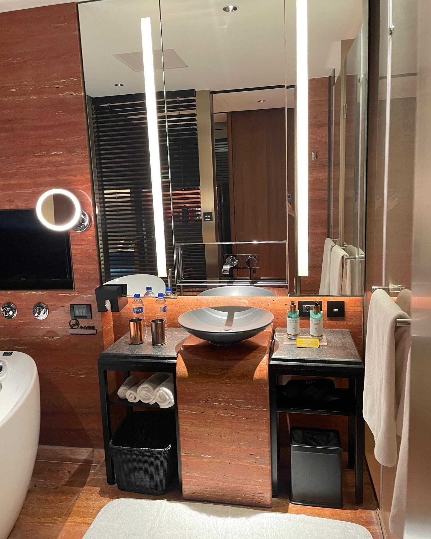 Taiwan-H2O Hotel Kaohsiung, rich drinks, fried food and Japanese breakfast
