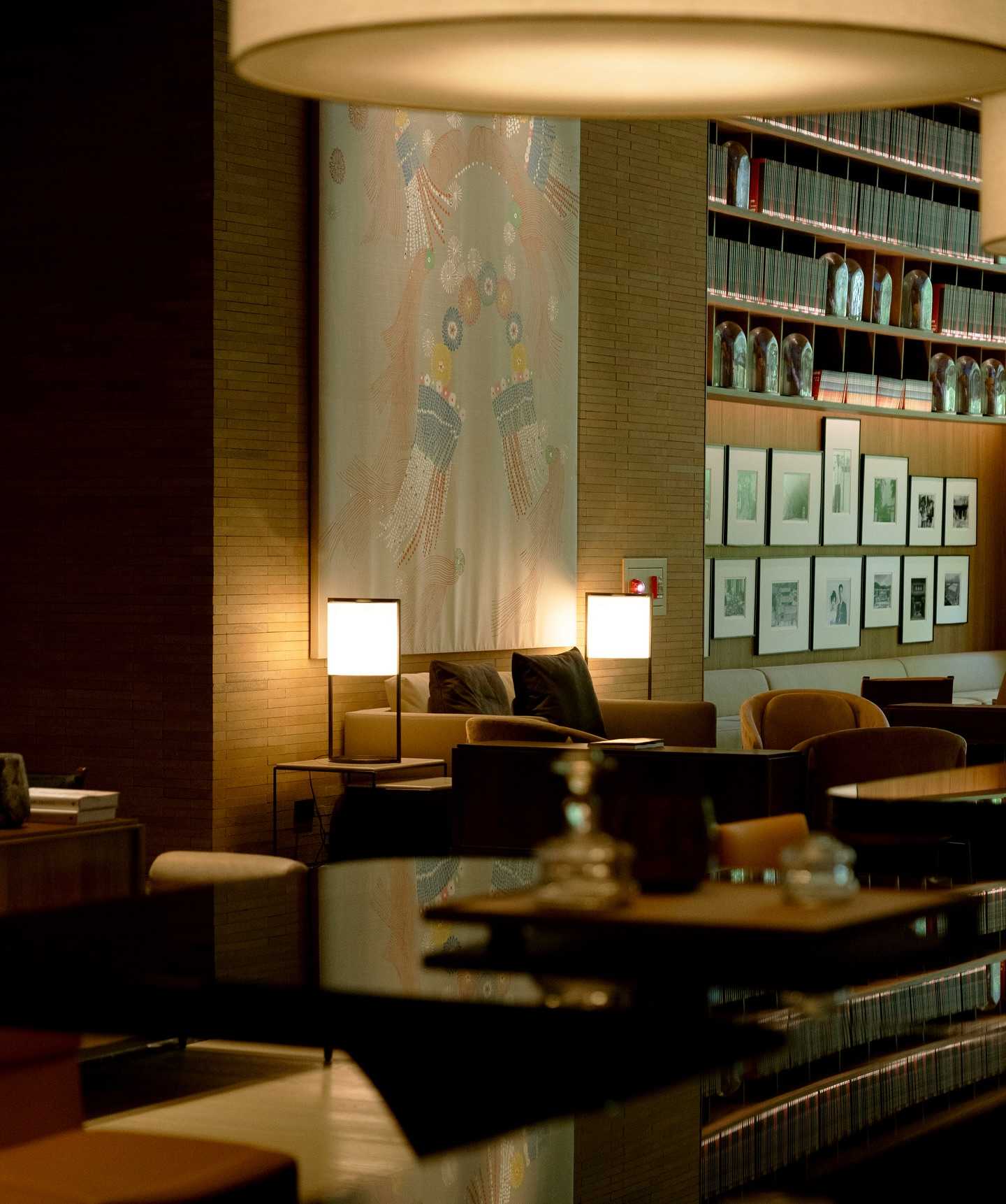 Taiwan-Le Meridien Hualien, the hotel's 25th-floor sky bar offers a panoramic view of the magnificent mountains