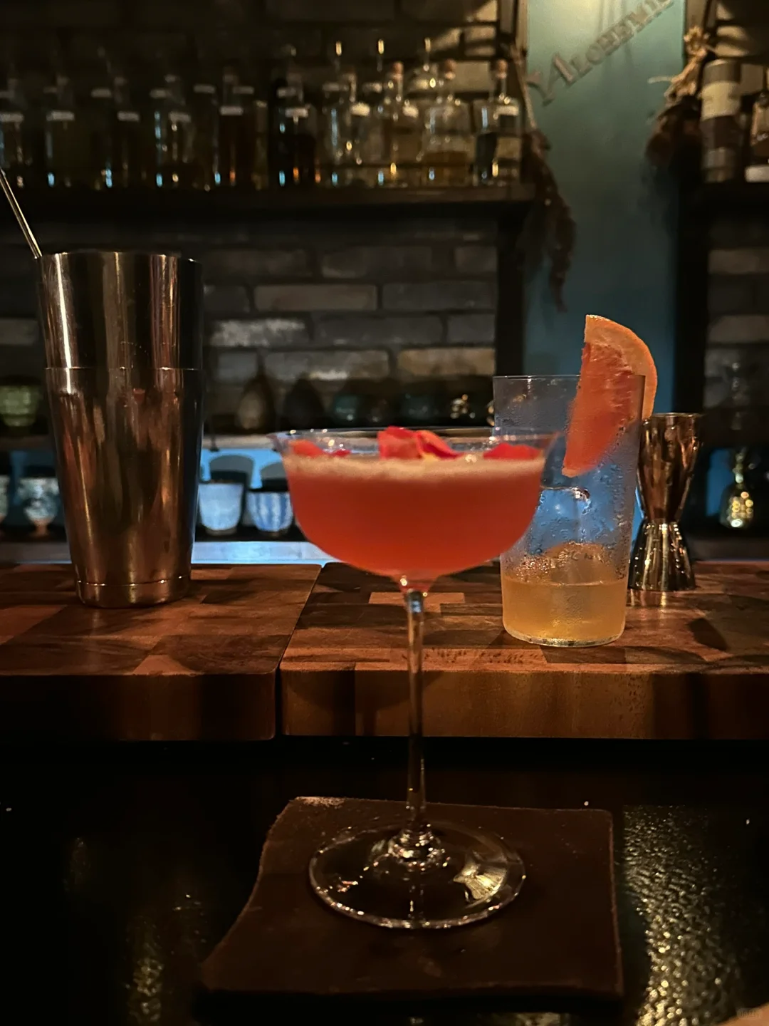 Okinawa-Okinawa Alchemist Ryukyu Bar?, a bar menu based on local climate