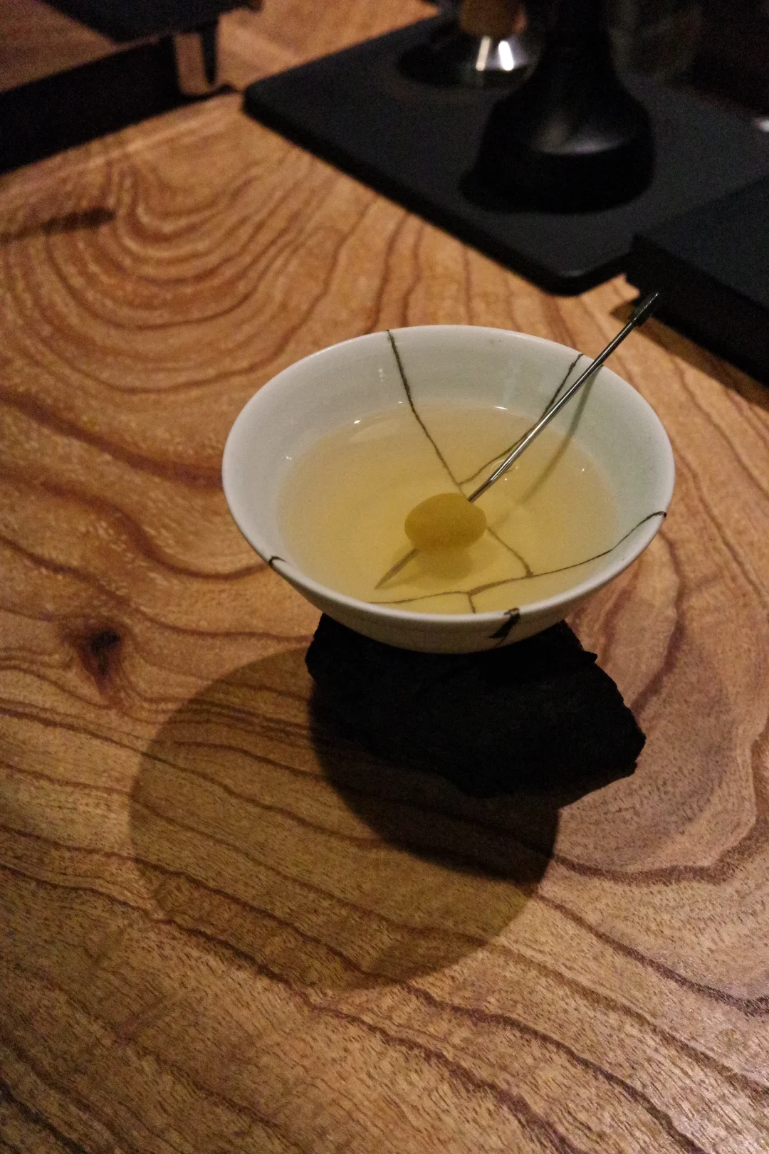 Okinawa-Labo Bar, a mini bar hidden in a market alley in Okinawa