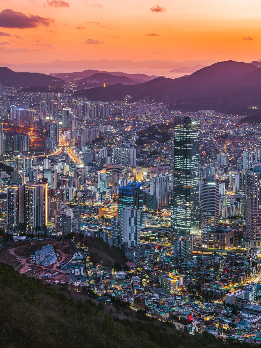 Busan/Jeju-Busan Night View ?｜Hwangnyeongsan Observation Deck & Beacon Tower