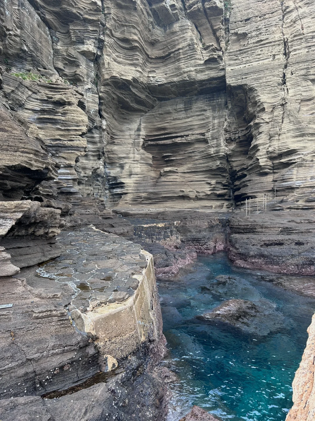 Busan/Jeju-South Korea's Jeju Island's best hidden attraction: ?Seogwipo Dragon Head Coast