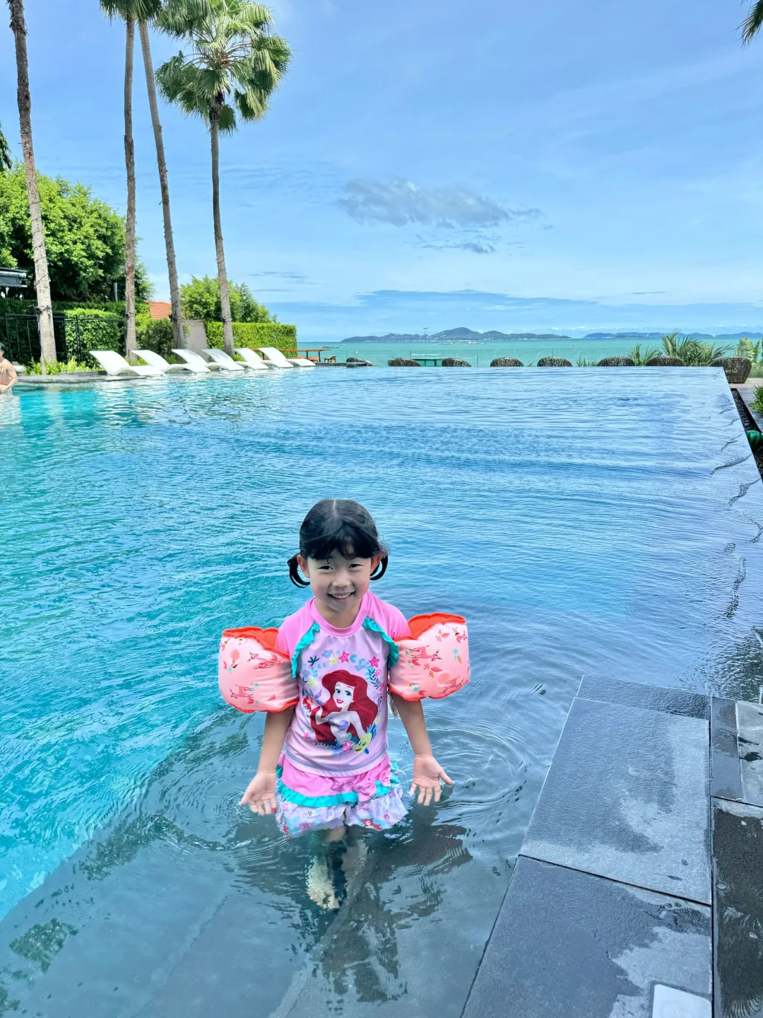 Pattaya-Cape Dara Resort Pattaya?, with a private beach and two pools