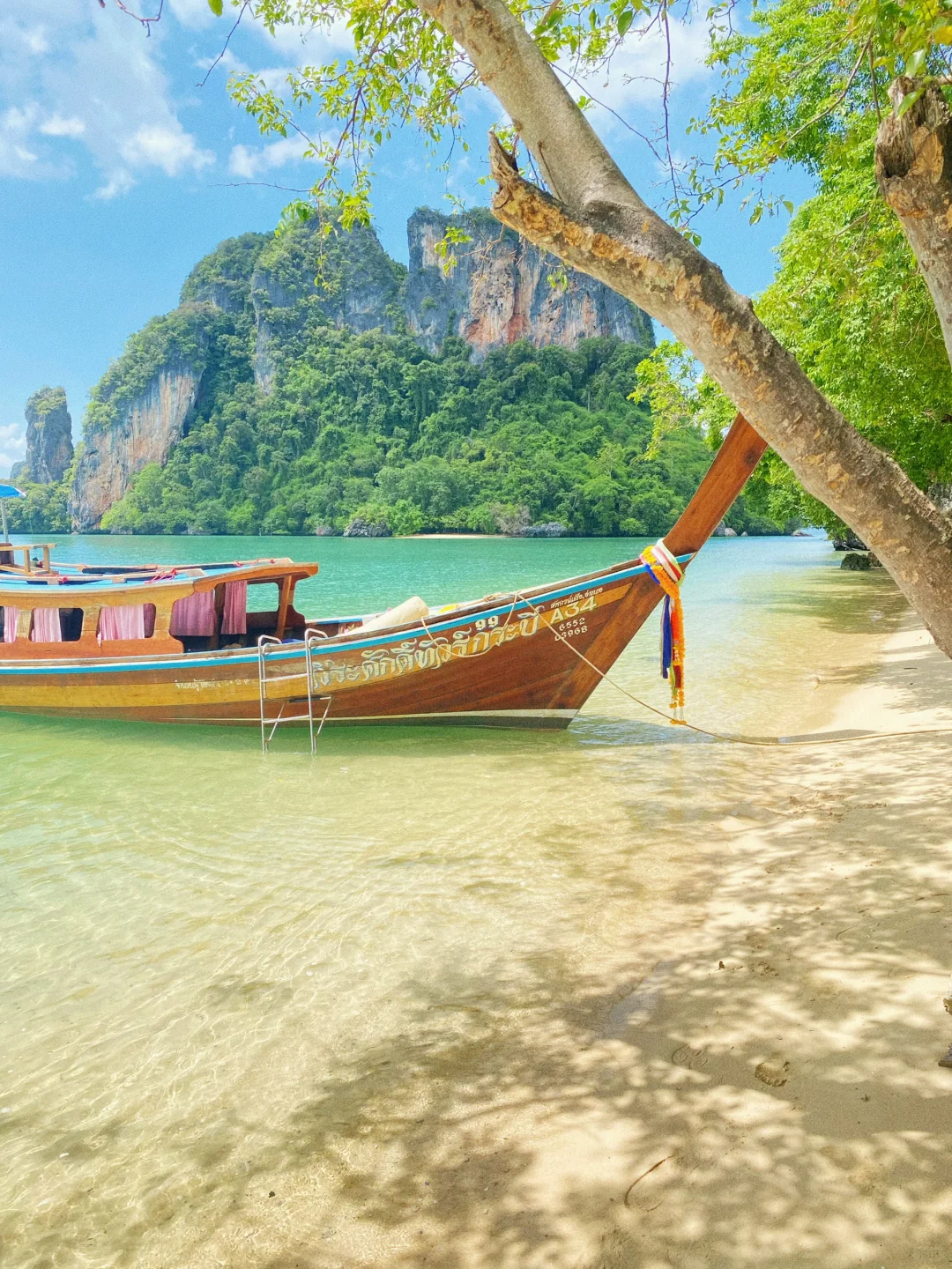 Krabi-The Tubkaak Krabi Boutique Resort Hotel?, you can arrange a happy sea trip when you go out