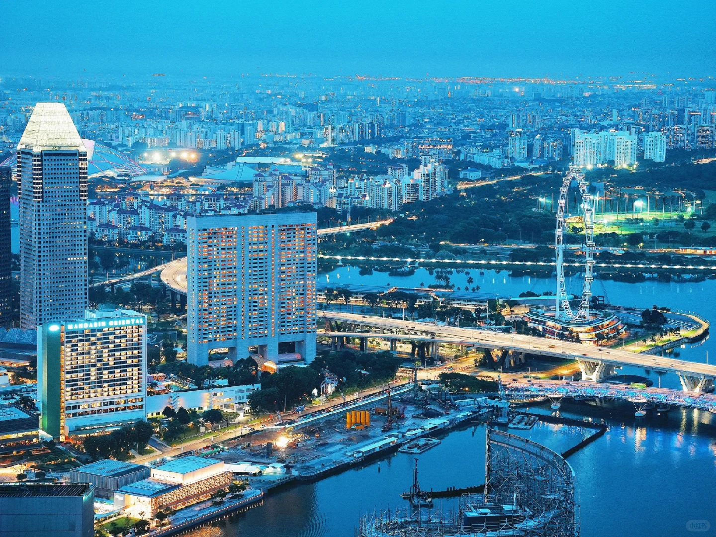 Singapore-Singapore city night view? | I captured the blues moment here