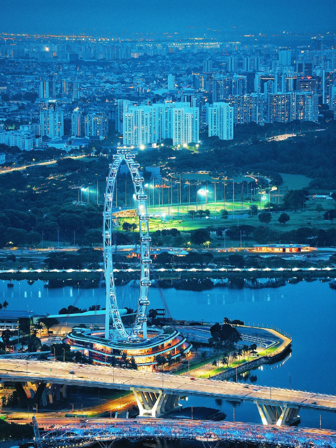 Singapore-Singapore city night view? | I captured the blues moment here