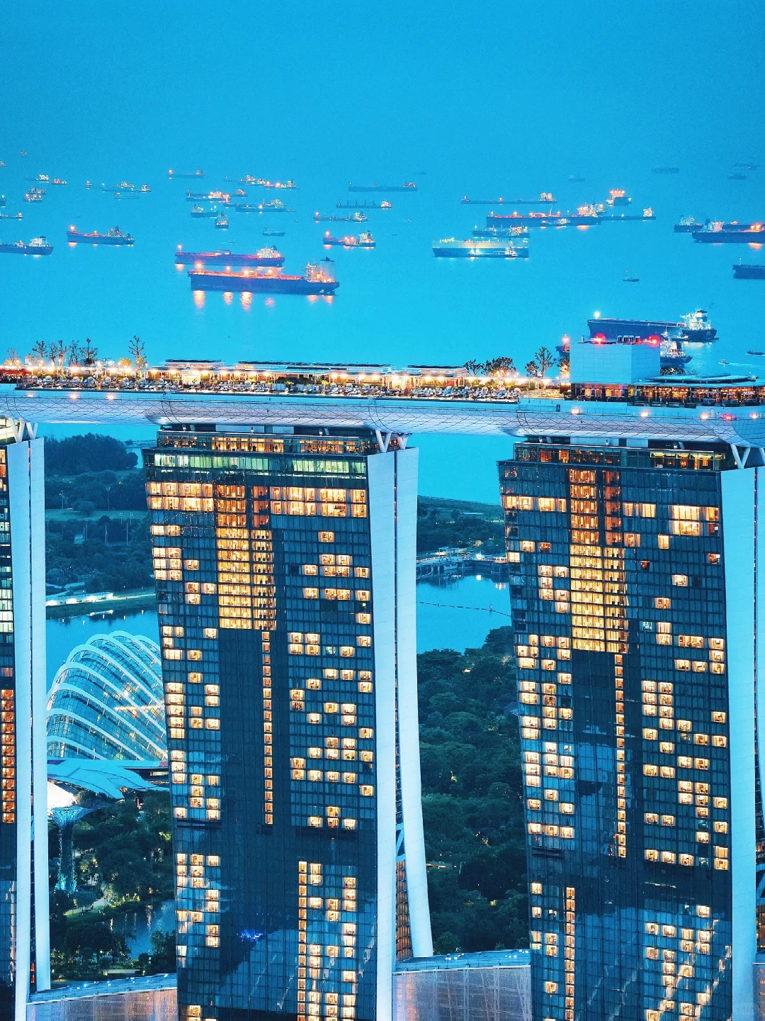 Singapore-Singapore city night view? | I captured the blues moment here