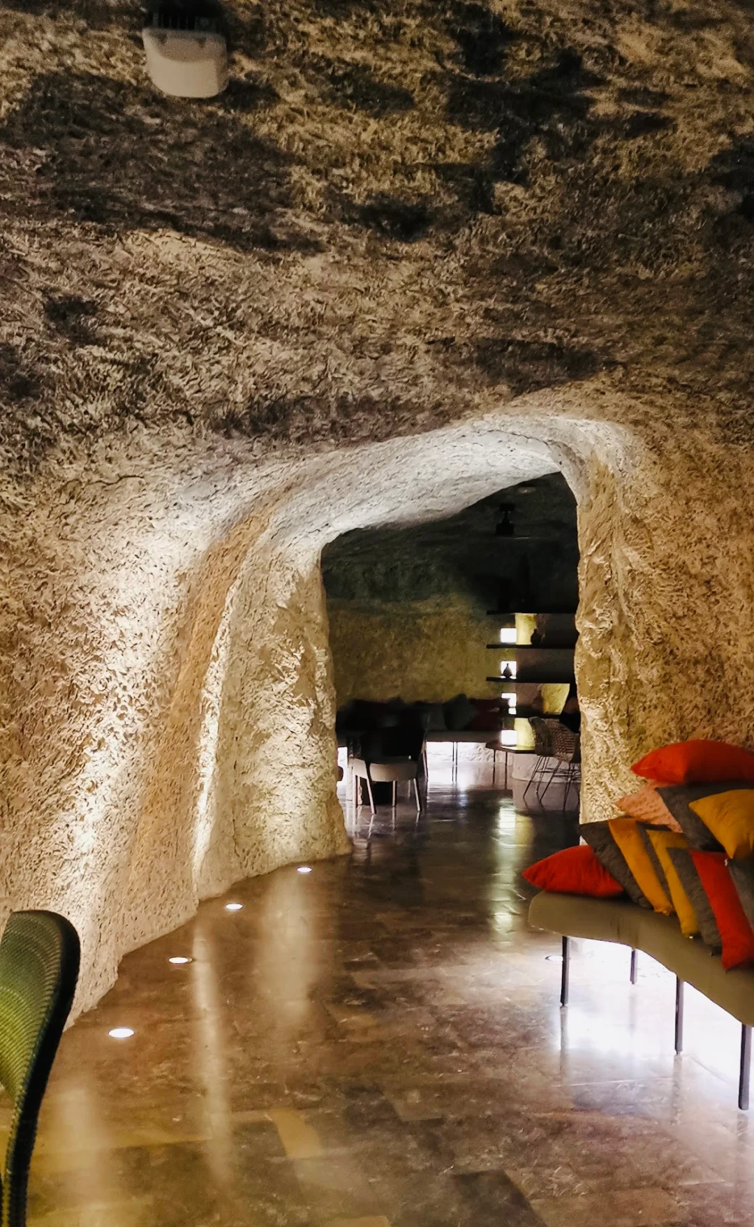 Cebu-The Buhi Cave? at the Sheraton Cebu Hotel is very romantic and suitable for couples
