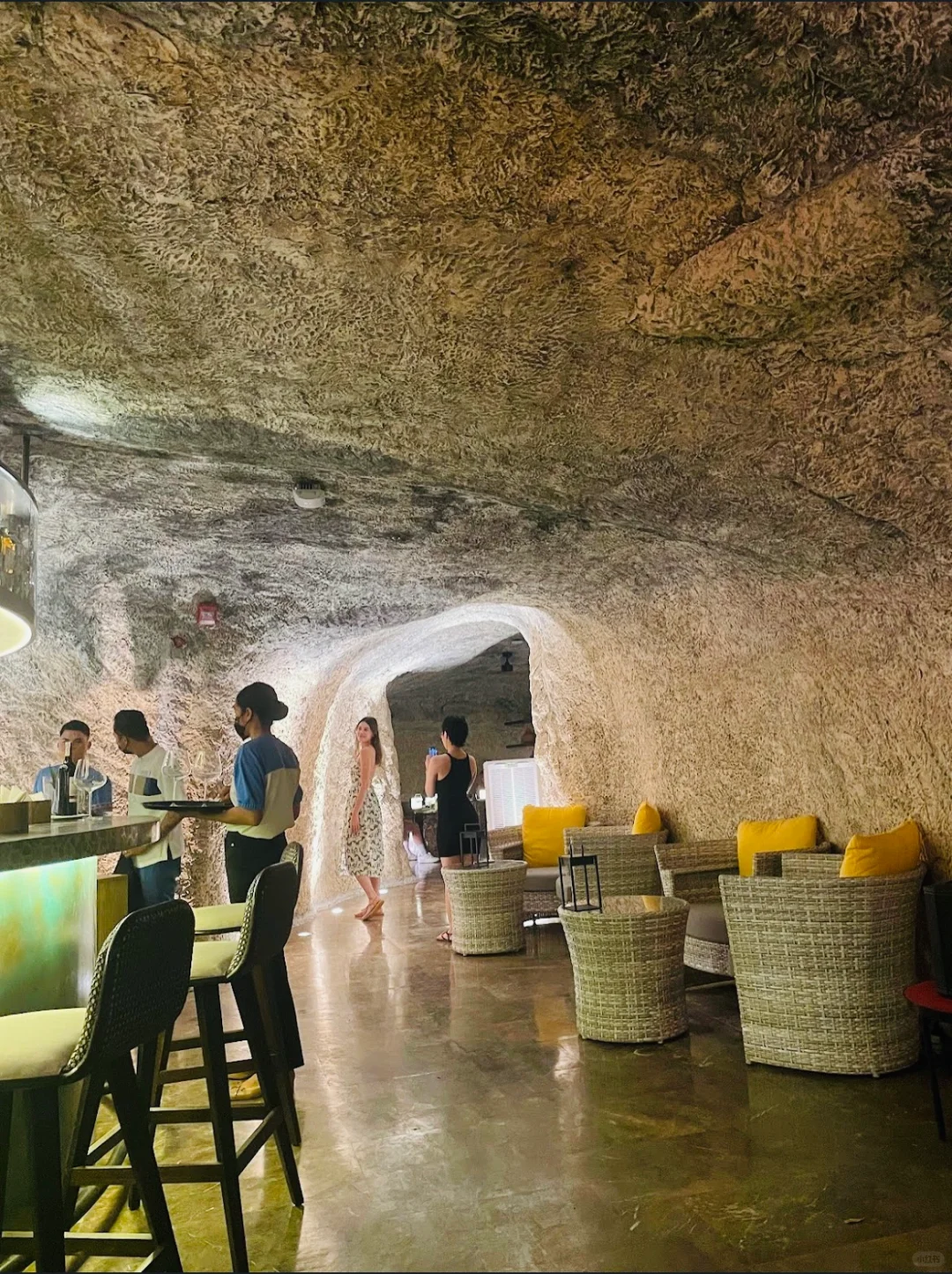 Cebu-The Buhi Cave? at the Sheraton Cebu Hotel is very romantic and suitable for couples