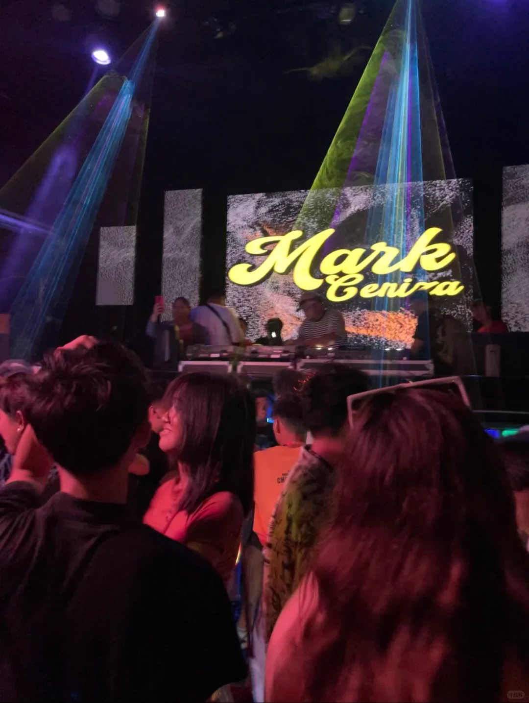 Cebu-Mad Monkey in Cebu and Bohol?, a cheap hostel where you can also experience the joy of disco