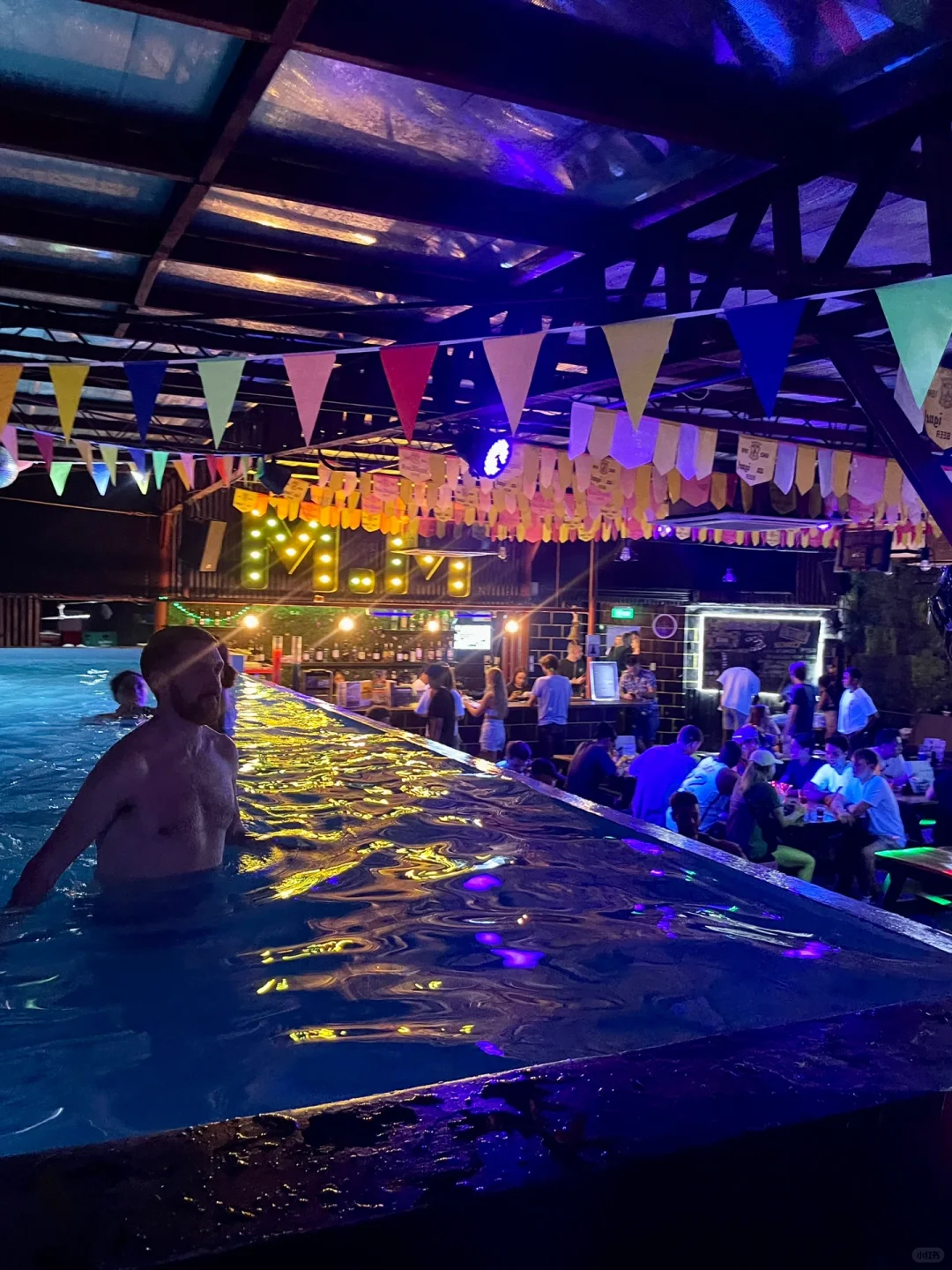 Cebu-Mad Monkey in Cebu and Bohol?, a cheap hostel where you can also experience the joy of disco