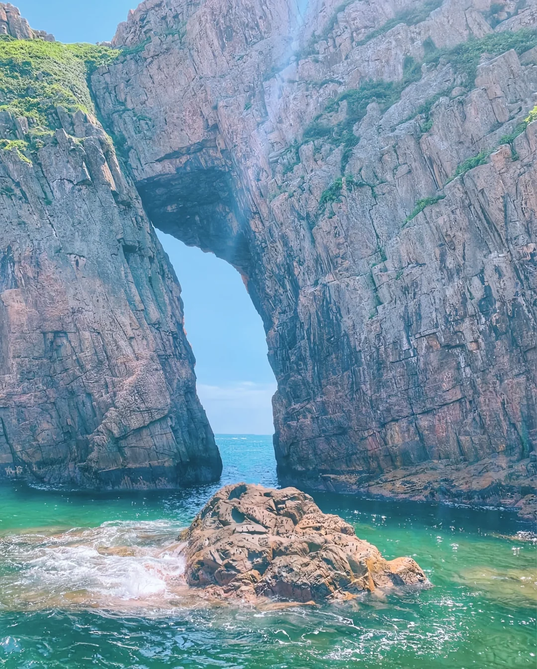 Hong kong-Hong Kong Flint Island, the clear blue Jelly Sea??‍♀️, a water park created by nature