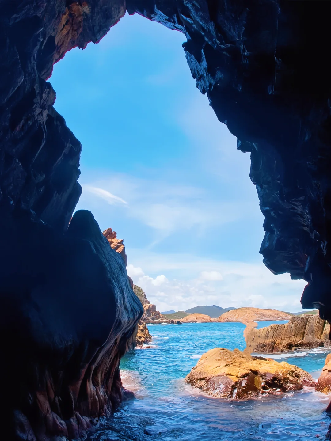 Hong kong-Hong Kong Flint Island, the clear blue Jelly Sea??‍♀️, a water park created by nature