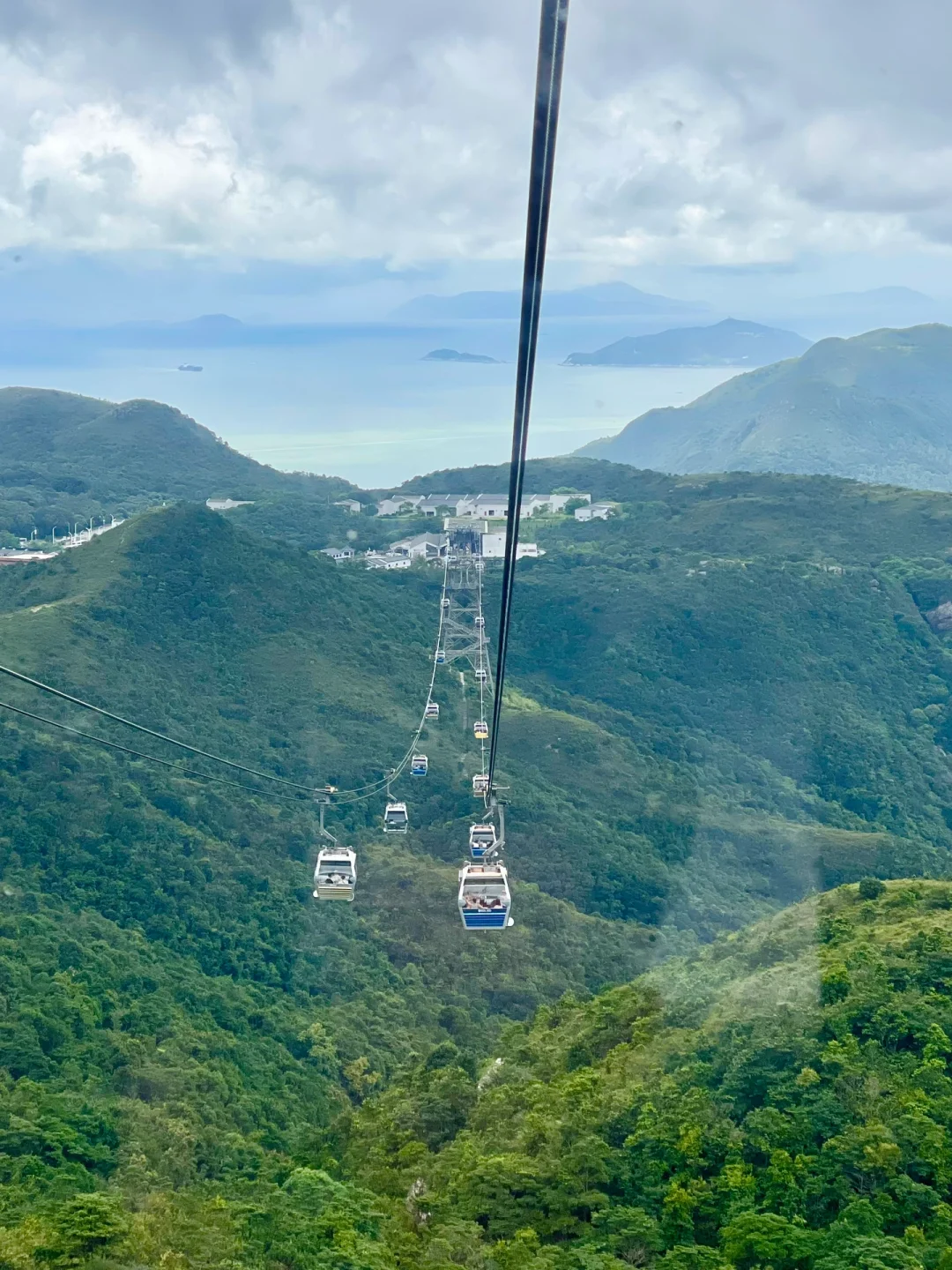 Hong kong-?Weekend trip to Hong Kong, the huge Buddha statue on Lantau Island cleanses your soul⛰️