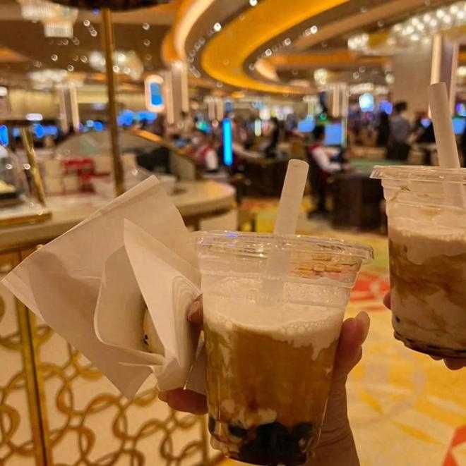 Macao-I work as a "skinny" in a Macau sauna: I only serve male guests