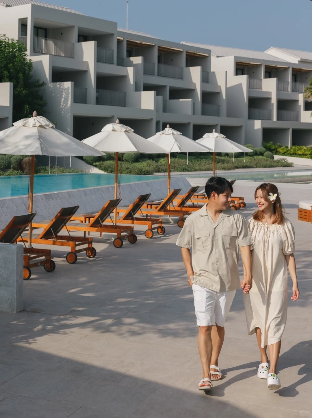 Hua Hin-VALA Hua Hin Hotel, a sweet honeymoon hotel for couples?, with a bathtub facing the sea