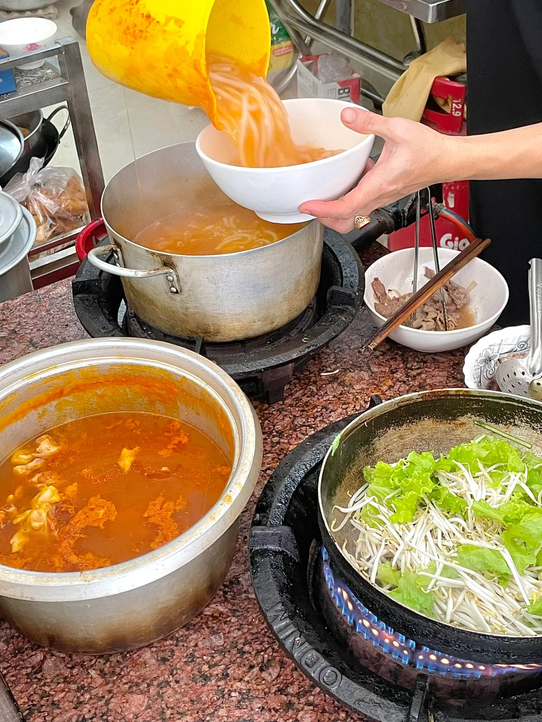 Ho Chi Minh-Recommended local restaurants in Ho Chi Minh, ?seafood is relatively cheap