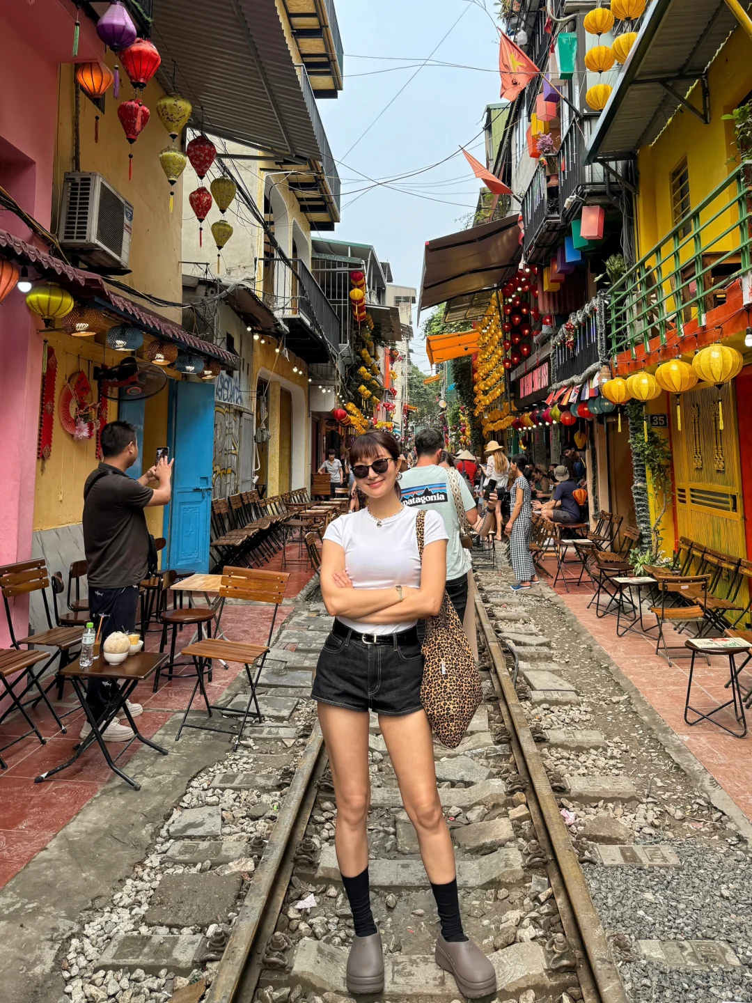 Hanoi-?Check-in at Hanoi Train Street in Vietnam✌? (with train timetable)