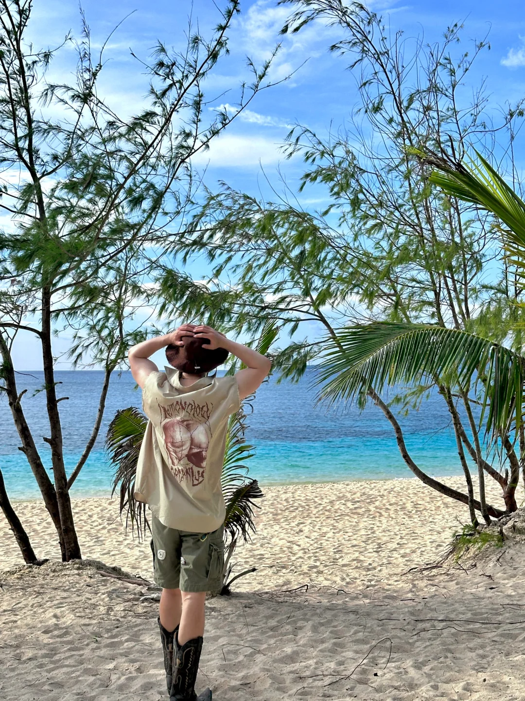 Boracay-Boracay Tuk Tuk Tour for 3 hours around the island?, hotel booking 2000 pesos charter