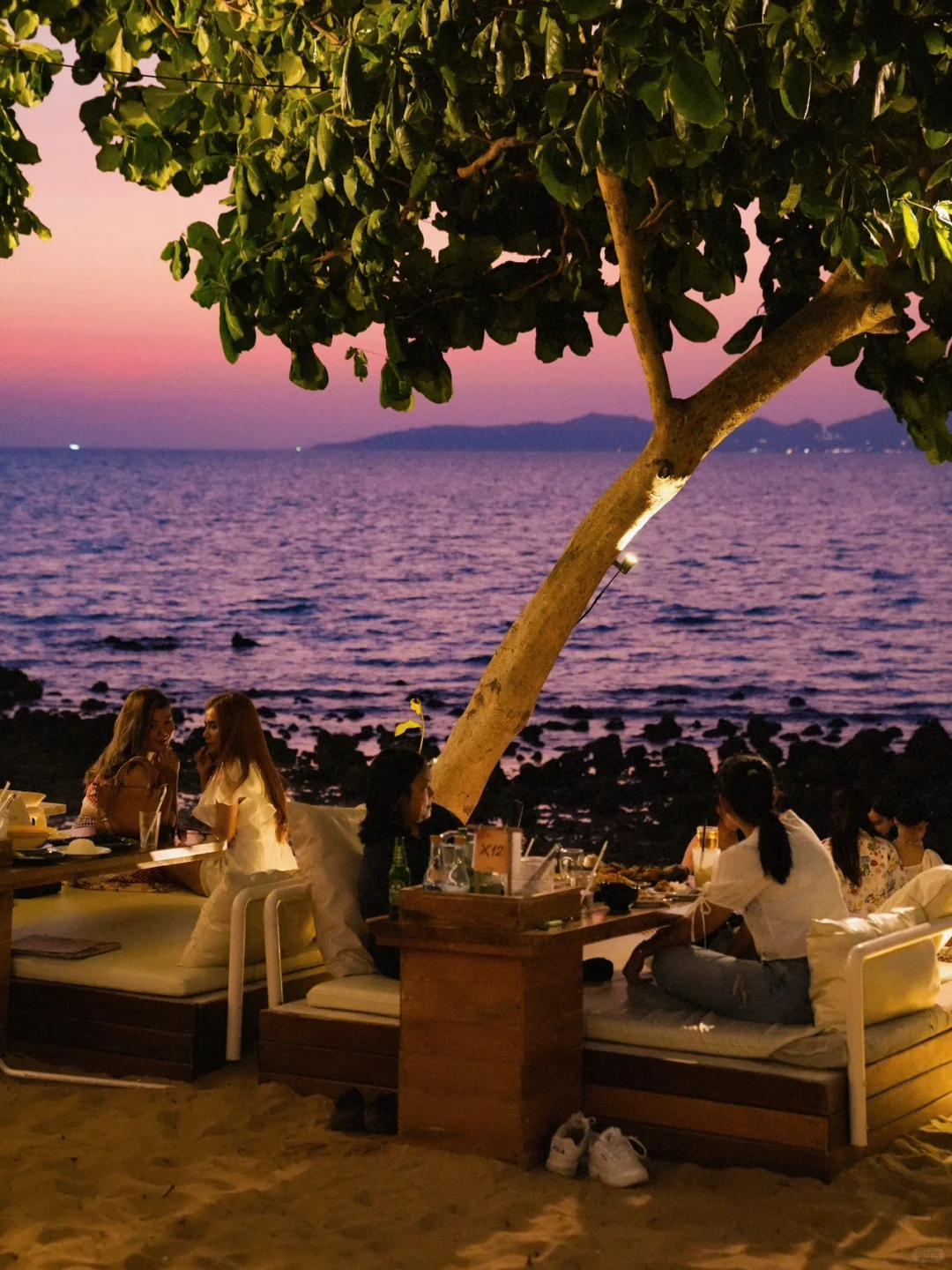 Pattaya-The Oxygen Beachfront Oasis Pattaya?, the best sunset restaurant in Pattaya