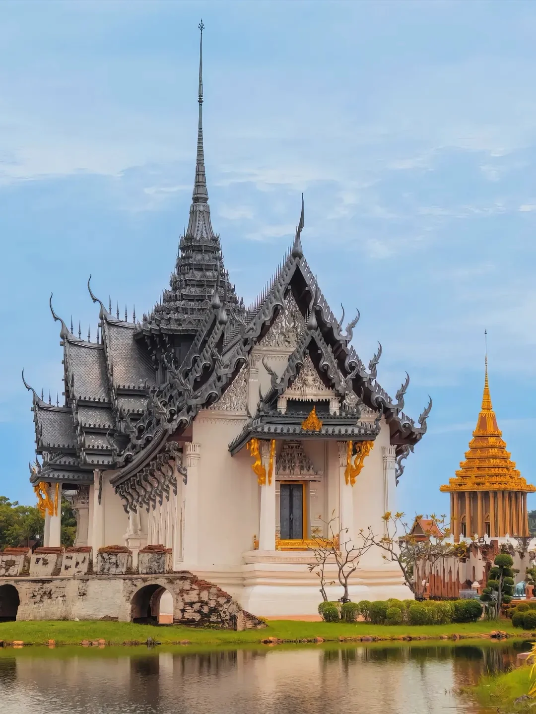 Bangkok-Grand Palace and Wat Phra Kaew?, Floating Market and Ancient Siam Experience