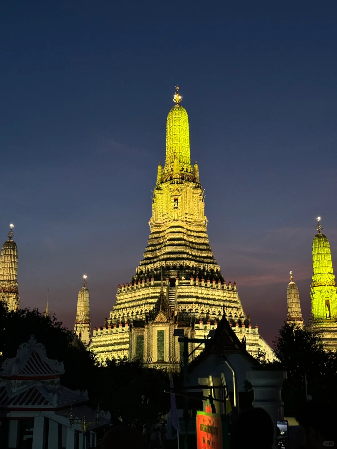 Bangkok-A city view you can’t miss when traveling to Bangkok?, a sunset cruise on the Chao Phraya River