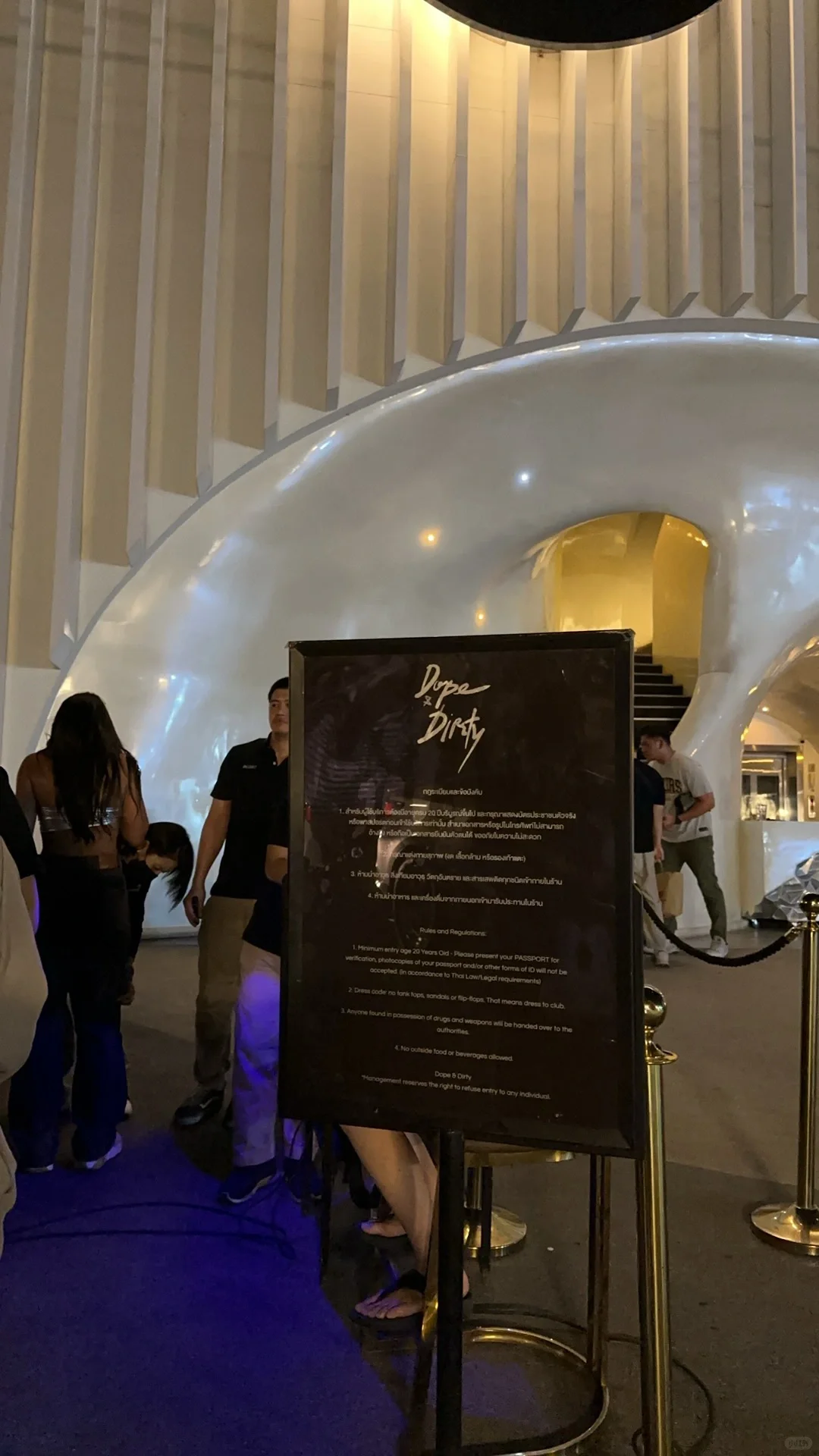 Bangkok-Dope&dirty nightclub?️, mainly European and American hip-hop music, super exciting atmosphere