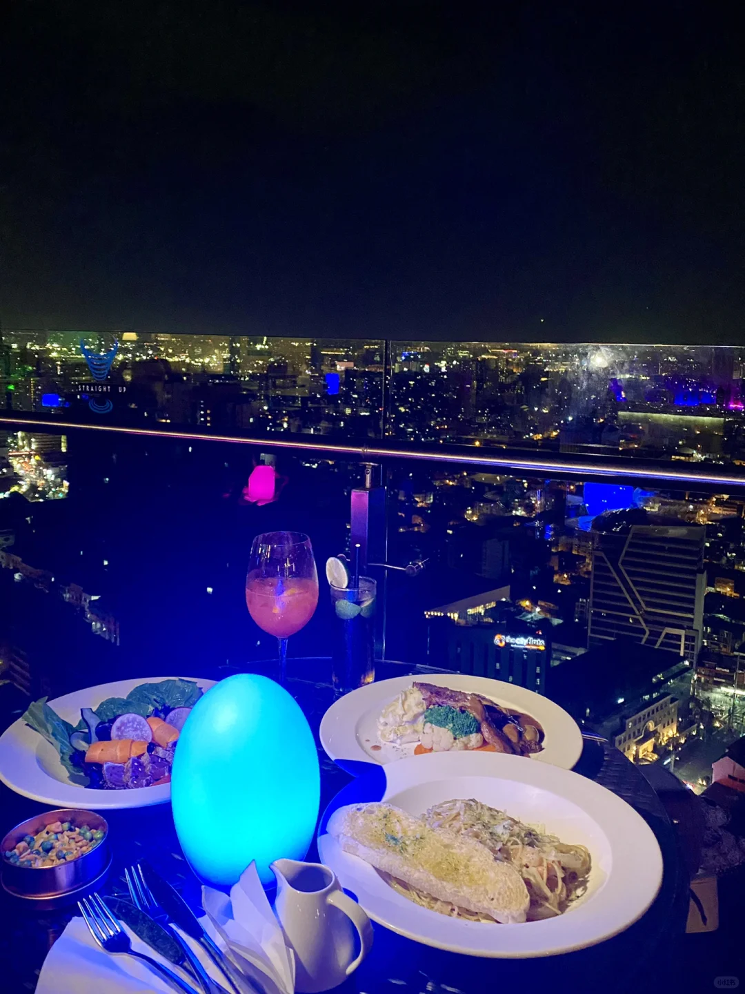 Manila/Luzon-Straight up bar in BGC?, Manila, with delicious seafood pasta and steak