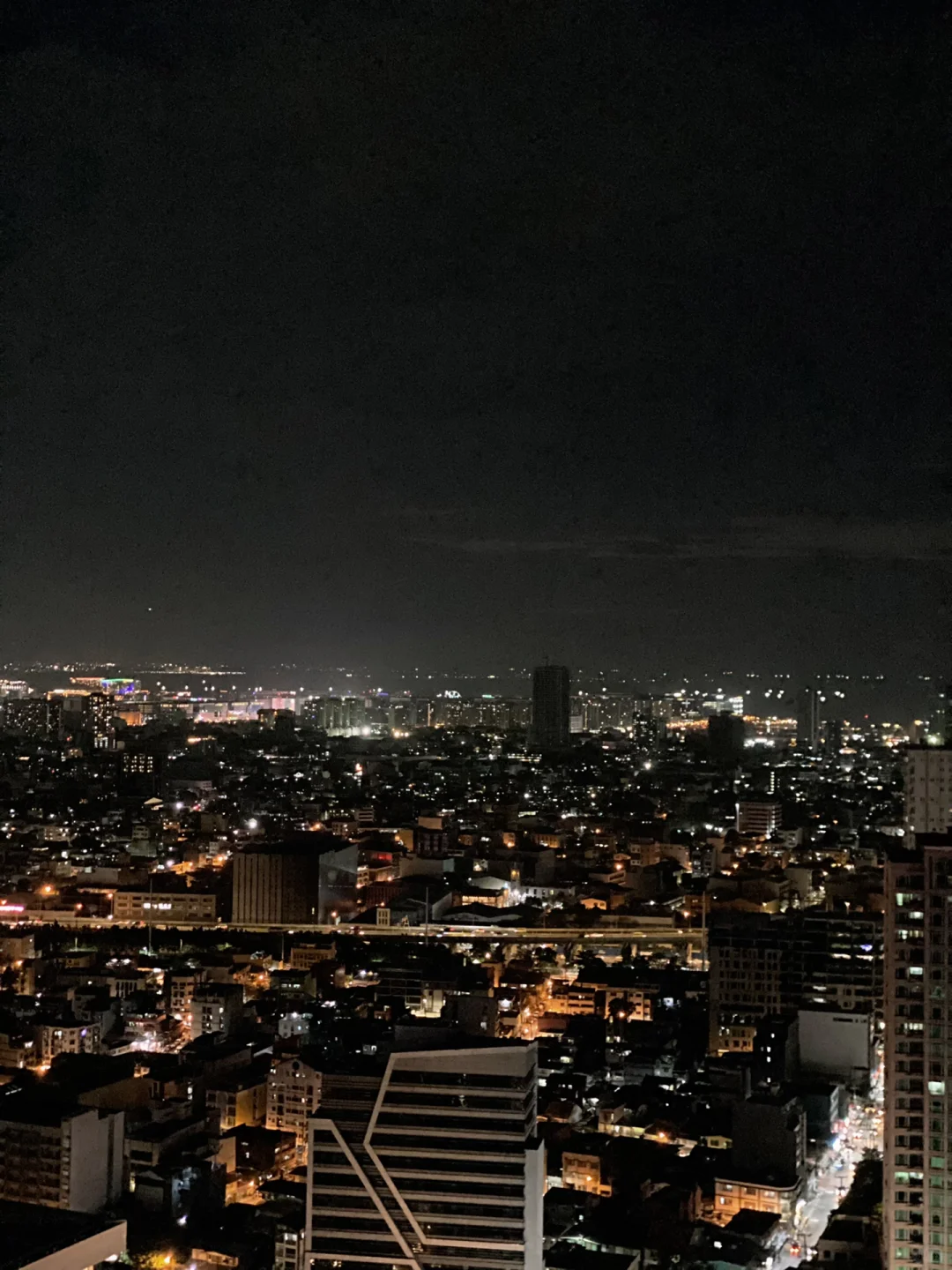Manila/Luzon-Straight up bar in BGC?, Manila, with delicious seafood pasta and steak