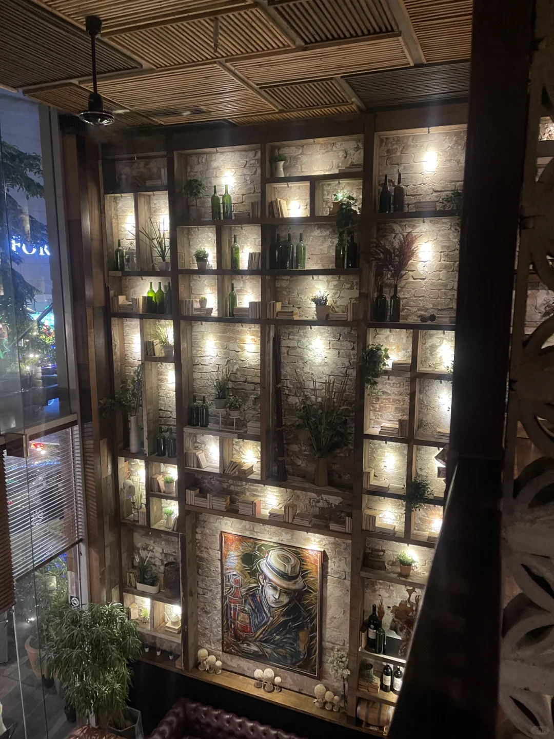 Manila/Luzon-Dr.wine bar, in BGC bar street, drink some wine and listen to music
