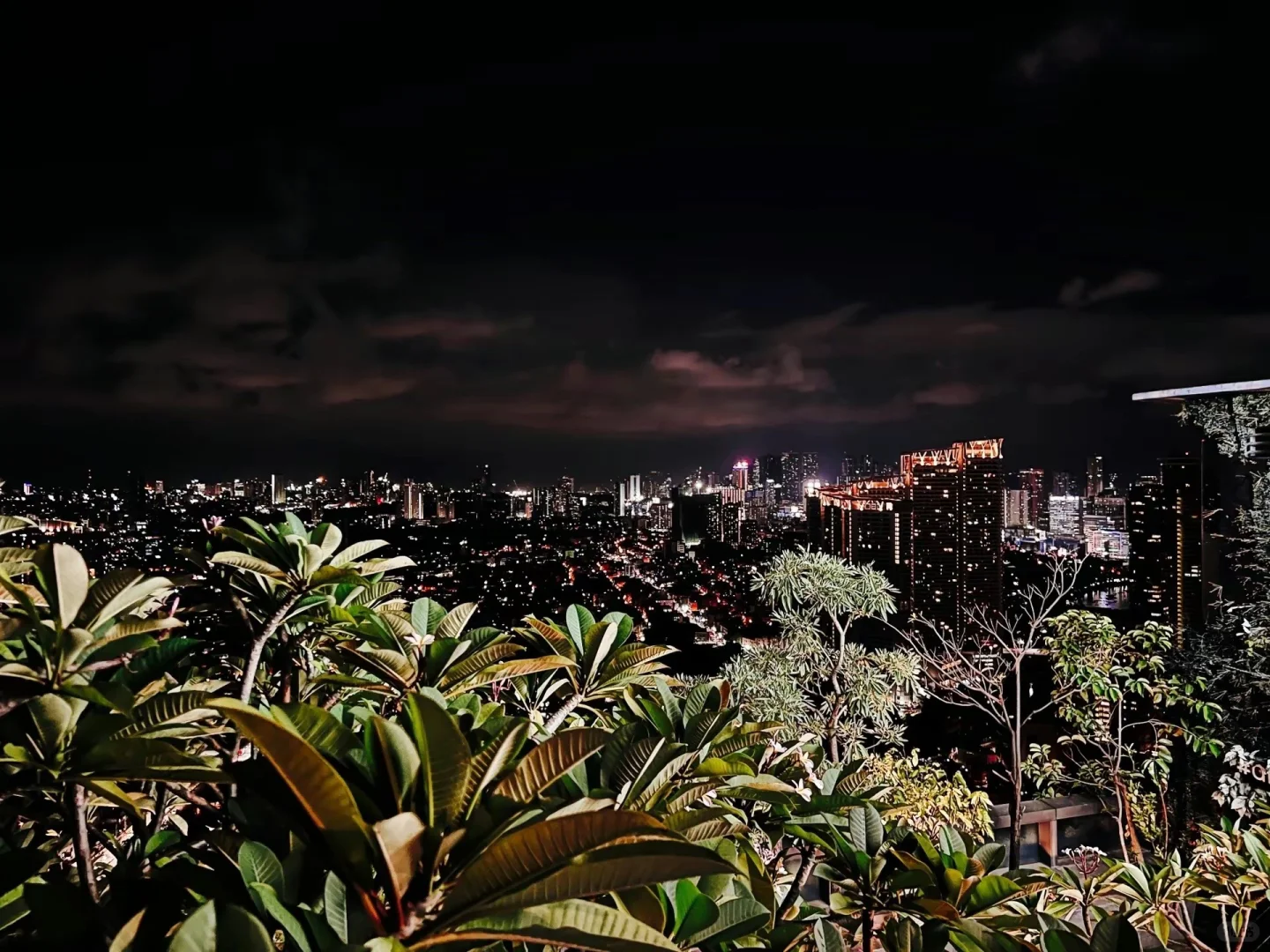 Manila/Luzon-Witness the sunset over Manila at Mizuki Bar Manila?, on the rooftop of I'M Hotel