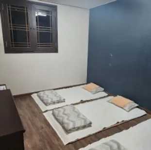 Seoul-Seoul Massage Brothel Gold's 3P Experience, You Can Also Watch Others Having Sex