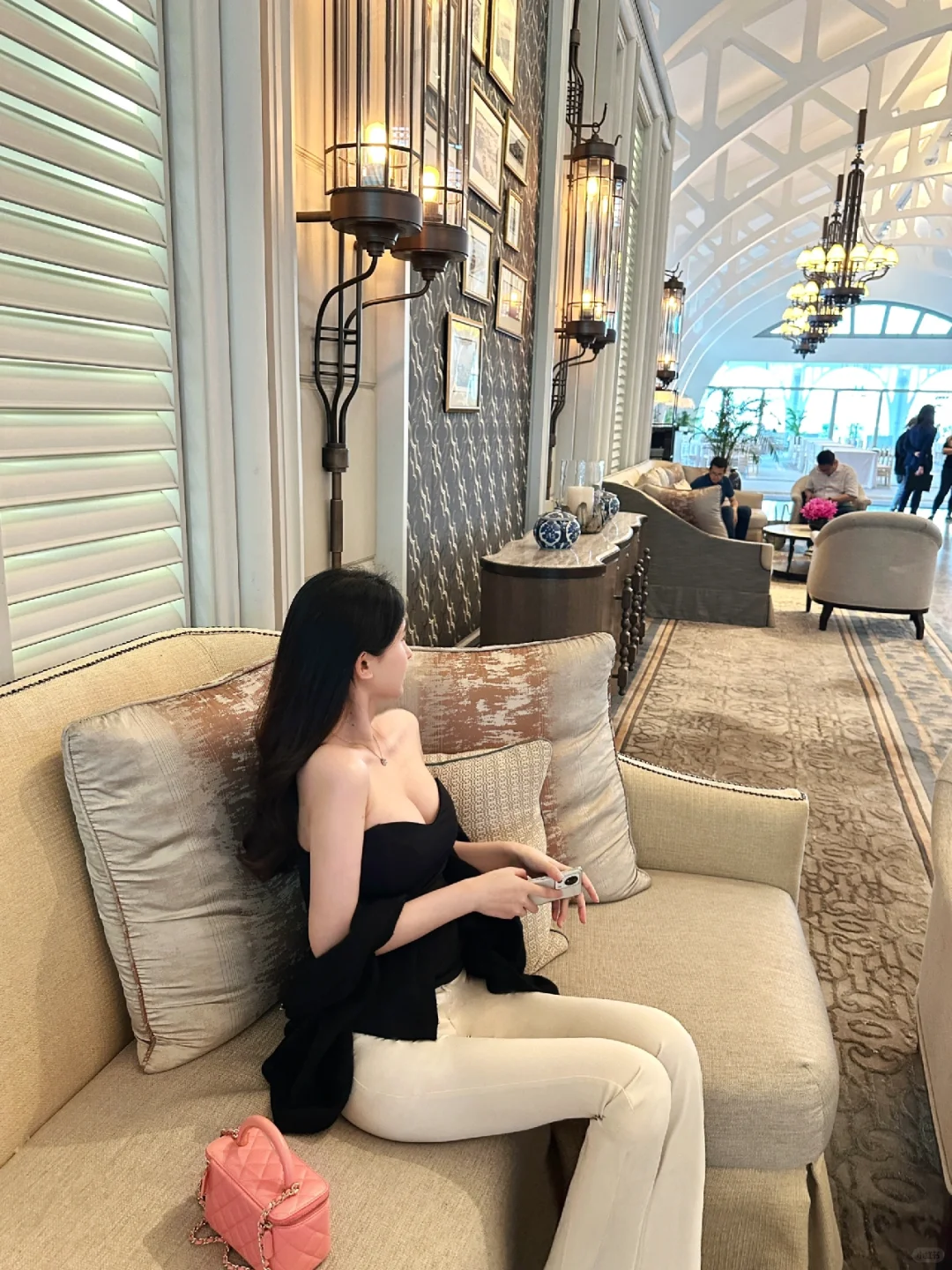 Singapore-Afternoon tea at The Landing Point in Singapore, be sure to book a window seat in advance
