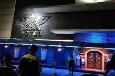 Jakarta-Jakarta Hotel Brothel King Cross, having sex with young Indonesian college girls