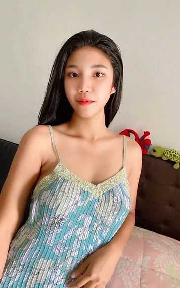 Bangkok-Bangkok New Phetchaburi Road Escort Girls, Experience Passionate Sex in the Hotel