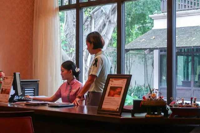 Chiang Mai-Experience Thai massage with a beautiful lady at Chiang Mai Hotel for 1500 baht