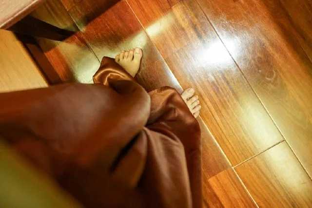 Chiang Mai-Experience Thai massage with a beautiful lady at Chiang Mai Hotel for 1500 baht