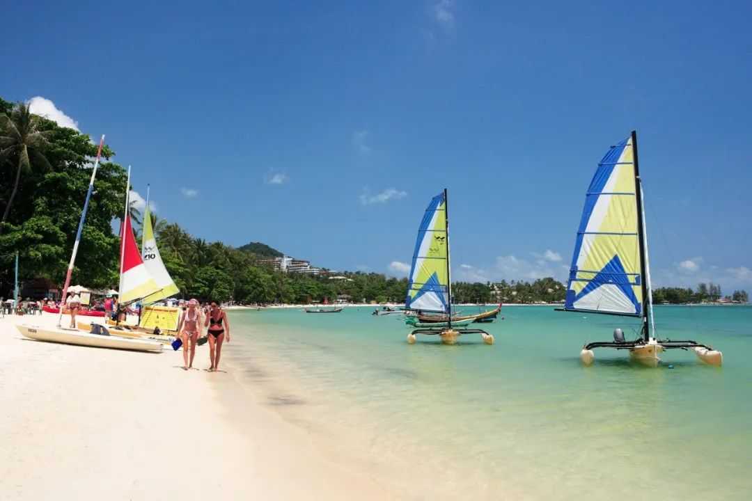 Hua Hin-More and more people are traveling to Hua Hin, with its trendy designs and secluded islands.