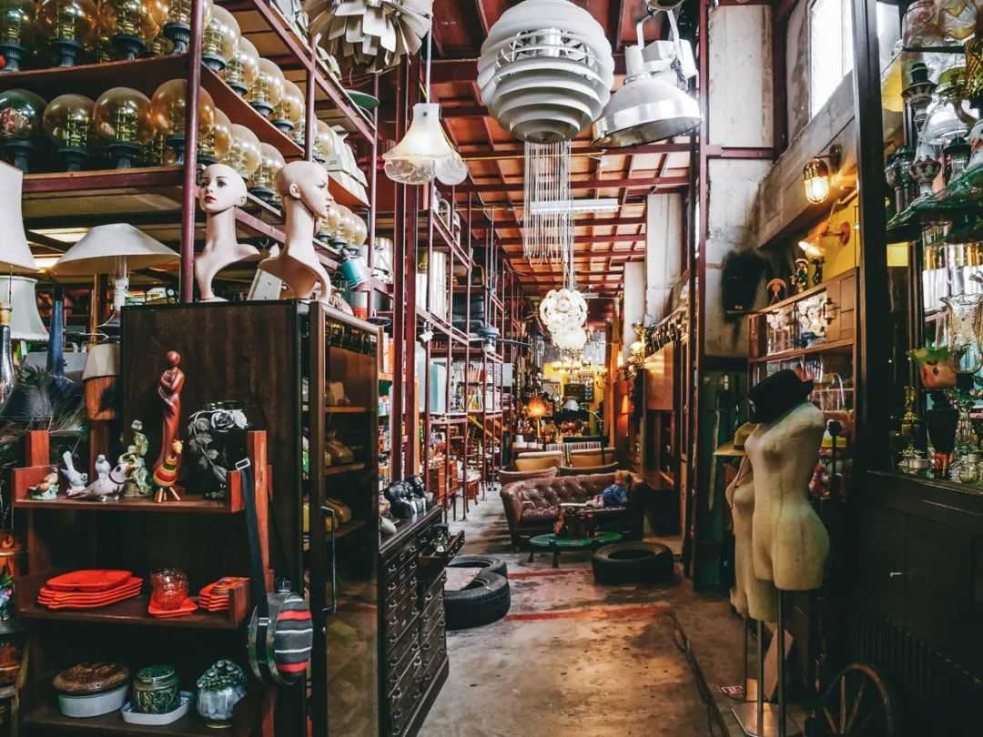 Hua Hin-More and more people are traveling to Hua Hin, with its trendy designs and secluded islands.